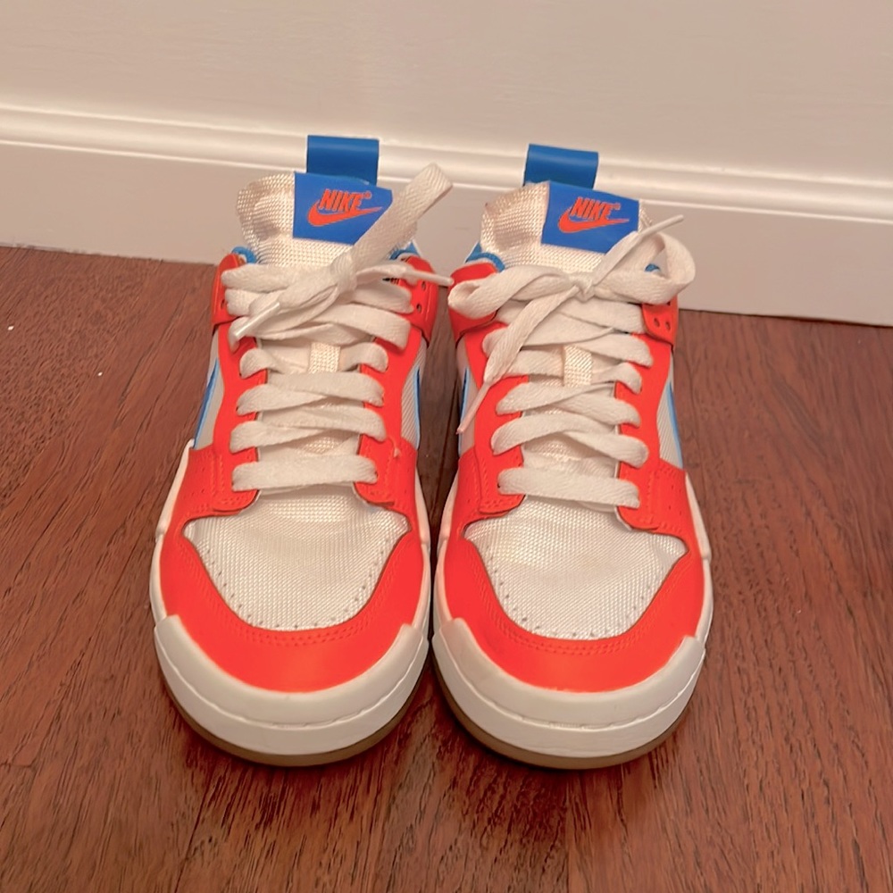 Nike Womens dunk low disrupt.